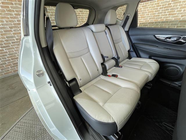 エクストレイル モード・プレミアｉ　ハイコントラストインテリア　プロパイロット　クルーズコントロール　エマージェンシーブレーキ　レーンアシストコーナーセンサー　コーナリングスタビリティアシスト　アクティブエンジンブレーキ　ダウンヒルアシスト　アイドリングストップ（26枚目）