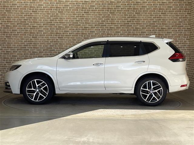 エクストレイル モード・プレミアｉ　ハイコントラストインテリア　プロパイロット　クルーズコントロール　エマージェンシーブレーキ　レーンアシストコーナーセンサー　コーナリングスタビリティアシスト　アクティブエンジンブレーキ　ダウンヒルアシスト　アイドリングストップ（32枚目）