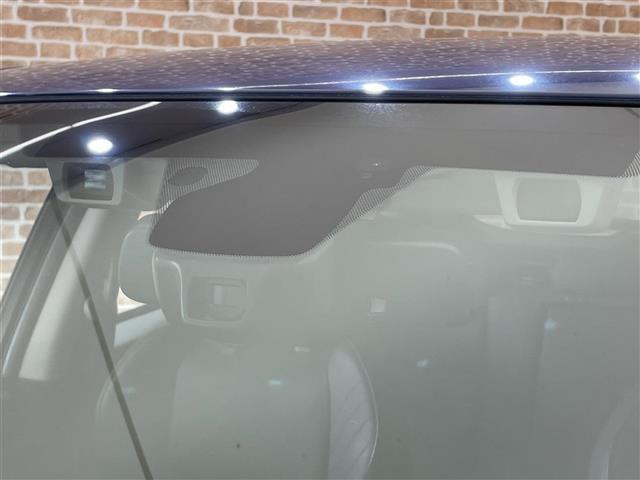 レヴォーグ １．６ＧＴ－Ｓアイサイト　４ＷＤ　本革シート　ビルシュタインダンパー　アイサイトＶｅｒ．３　アドバンスドセイフティパッケージ　パドルシフト　パワーシート　シートヒーター　純正ナビ　エンジンスターター（3枚目）