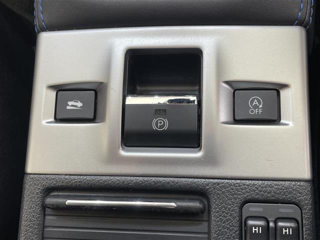 レヴォーグ １．６ＧＴ－Ｓアイサイト　４ＷＤ　本革シート　ビルシュタインダンパー　アイサイトＶｅｒ．３　アドバンスドセイフティパッケージ　パドルシフト　パワーシート　シートヒーター　純正ナビ　エンジンスターター（8枚目）