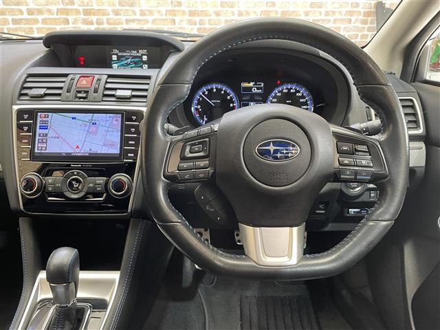 レヴォーグ １．６ＧＴ－Ｓアイサイト　４ＷＤ　本革シート　ビルシュタインダンパー　アイサイトＶｅｒ．３　アドバンスドセイフティパッケージ　パドルシフト　パワーシート　シートヒーター　純正ナビ　エンジンスターター（10枚目）