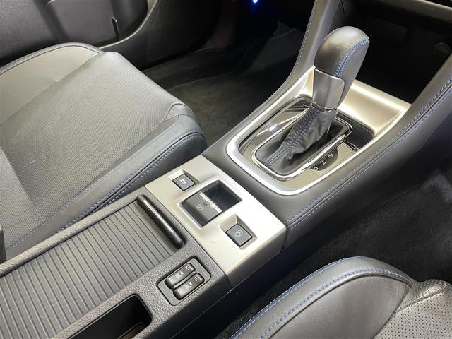 レヴォーグ １．６ＧＴ－Ｓアイサイト　４ＷＤ　本革シート　ビルシュタインダンパー　アイサイトＶｅｒ．３　アドバンスドセイフティパッケージ　パドルシフト　パワーシート　シートヒーター　純正ナビ　エンジンスターター（19枚目）