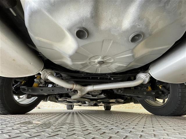 レヴォーグ １．６ＧＴ－Ｓアイサイト　４ＷＤ　本革シート　ビルシュタインダンパー　アイサイトＶｅｒ．３　アドバンスドセイフティパッケージ　パドルシフト　パワーシート　シートヒーター　純正ナビ　エンジンスターター（41枚目）