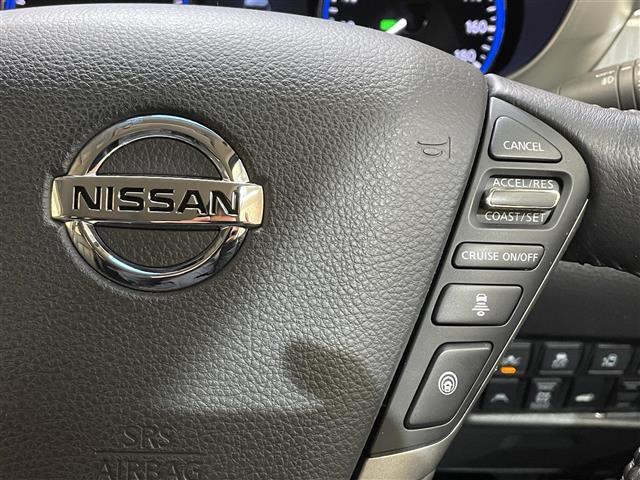 エルグランド ライダー　黒本革シート　４ＷＤ　両側パワースライドドア　レザーシート　アラウンドビューモニター　オートバックドア　インテリジェントクルーズコントロール　エマージェンシーブレーキ　コーナーセンサー　パワーシート　シートヒーター（16枚目）