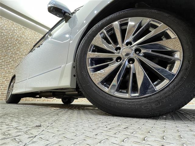 エルグランド ライダー　黒本革シート　４ＷＤ　両側パワースライドドア　レザーシート　アラウンドビューモニター　オートバックドア　インテリジェントクルーズコントロール　エマージェンシーブレーキ　コーナーセンサー　パワーシート　シートヒーター（39枚目）