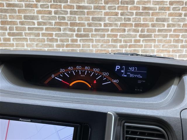 タント L 4WD 横滑り防止装置 アイドリングストップ ロールサンシェード フロントベンチシート ストラーダナビ ワンセグTV ETC マニュアルエアコン(4枚目)