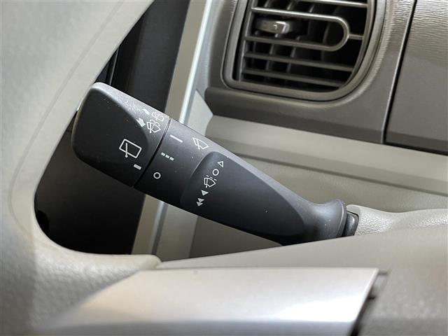 タント L 4WD 横滑り防止装置 アイドリングストップ ロールサンシェード フロントベンチシート ストラーダナビ ワンセグTV ETC マニュアルエアコン(5枚目)