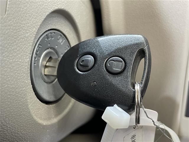 タント L 4WD 横滑り防止装置 アイドリングストップ ロールサンシェード フロントベンチシート ストラーダナビ ワンセグTV ETC マニュアルエアコン(18枚目)