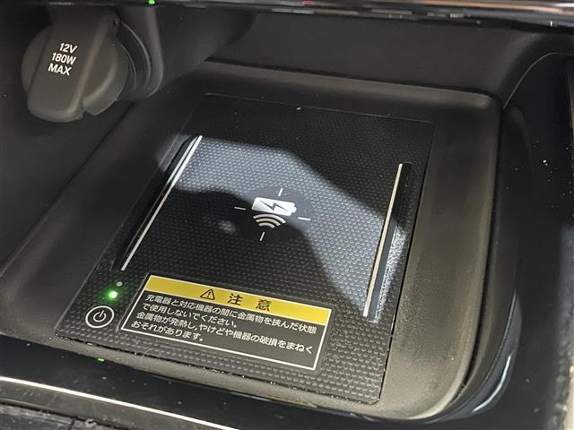 ヴェゼル ｅ：ＨＥＶ　Ｚ　４ＷＤ　マルチビューカメラシステム　プレミアムオーディオ　ハンズフリーアクセステールゲート　ホンダセンシング　ヒルディセントコントロール　ワイヤレス充電　パーキングセンサー　ＬＥＤヘッドライト（4枚目）