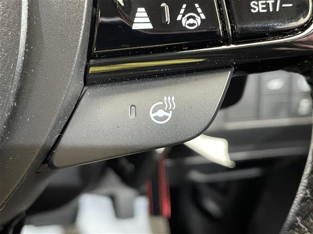 ヴェゼル ｅ：ＨＥＶ　Ｚ　４ＷＤ　マルチビューカメラシステム　プレミアムオーディオ　ハンズフリーアクセステールゲート　ホンダセンシング　ヒルディセントコントロール　ワイヤレス充電　パーキングセンサー　ＬＥＤヘッドライト（8枚目）