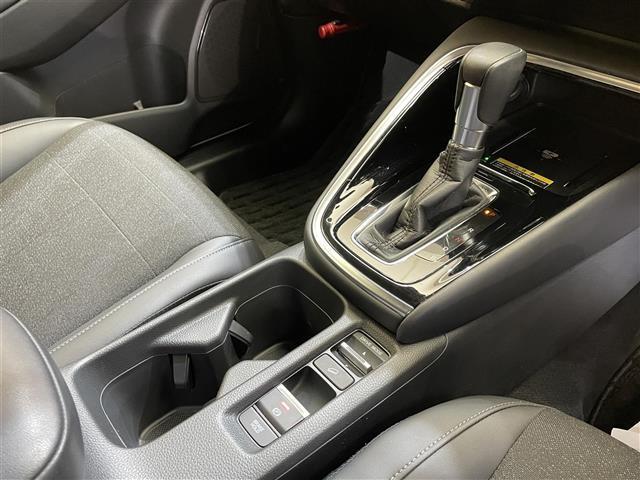 ヴェゼル ｅ：ＨＥＶ　Ｚ　４ＷＤ　マルチビューカメラシステム　プレミアムオーディオ　ハンズフリーアクセステールゲート　ホンダセンシング　ヒルディセントコントロール　ワイヤレス充電　パーキングセンサー　ＬＥＤヘッドライト（20枚目）