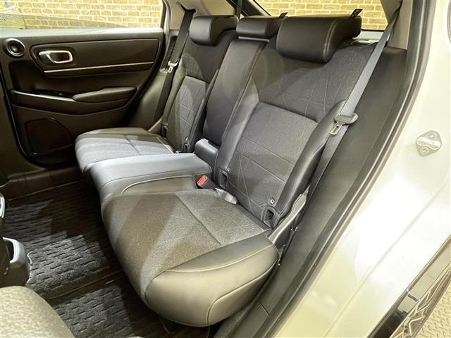 ヴェゼル ｅ：ＨＥＶ　Ｚ　４ＷＤ　マルチビューカメラシステム　プレミアムオーディオ　ハンズフリーアクセステールゲート　ホンダセンシング　ヒルディセントコントロール　ワイヤレス充電　パーキングセンサー　ＬＥＤヘッドライト（28枚目）