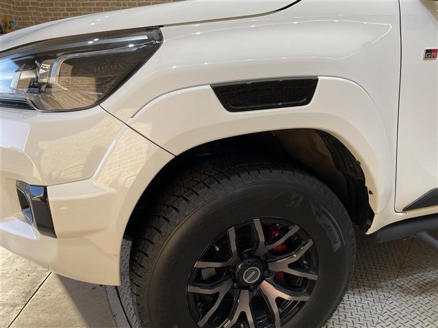 ハイラックス Ｚ　ＧＲスポーツ　パノラミックビューモニター　ハードトノカバー　ＢＡＴＴＬＥＺリフトアップスプリング（Ｆ）　ＲＡＹＳチームデイトナ　リヤデフロック　オートＬＳＤ　レーダークルーズコントロール　クリアランスソナー（4枚目）