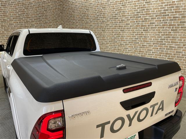 ハイラックス Ｚ　ＧＲスポーツ　パノラミックビューモニター　ハードトノカバー　ＢＡＴＴＬＥＺリフトアップスプリング（Ｆ）　ＲＡＹＳチームデイトナ　リヤデフロック　オートＬＳＤ　レーダークルーズコントロール　クリアランスソナー（5枚目）