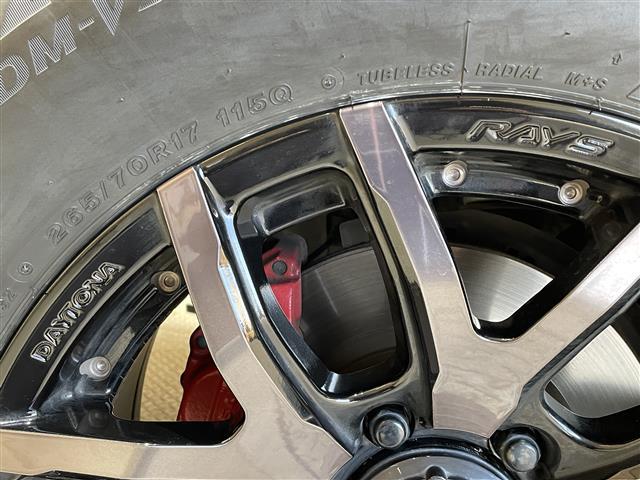 ハイラックス Ｚ　ＧＲスポーツ　パノラミックビューモニター　ハードトノカバー　ＢＡＴＴＬＥＺリフトアップスプリング（Ｆ）　ＲＡＹＳチームデイトナ　リヤデフロック　オートＬＳＤ　レーダークルーズコントロール　クリアランスソナー（10枚目）