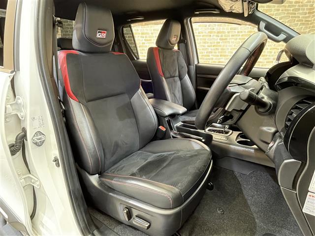 ハイラックス Ｚ　ＧＲスポーツ　パノラミックビューモニター　ハードトノカバー　ＢＡＴＴＬＥＺリフトアップスプリング（Ｆ）　ＲＡＹＳチームデイトナ　リヤデフロック　オートＬＳＤ　レーダークルーズコントロール　クリアランスソナー（28枚目）