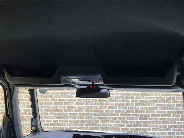 Ｎ－ＢＯＸ Ｇ・Ｌターボホンダセンシング　ワンオーナー　４ＷＤ　ターボ　両側パワースライドドア（左側ハンズフリー機能付き）　パドルシフト　シートヒーター　ホンダセンシング　ルーフコンソール　純正ナビ　フルセグＴＶ　ＬＥＤヘッドランプ（6枚目）