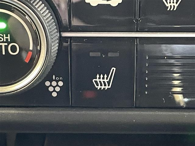 Ｎ－ＢＯＸ Ｇ・Ｌターボホンダセンシング　ワンオーナー　４ＷＤ　ターボ　両側パワースライドドア（左側ハンズフリー機能付き）　パドルシフト　シートヒーター　ホンダセンシング　ルーフコンソール　純正ナビ　フルセグＴＶ　ＬＥＤヘッドランプ（10枚目）