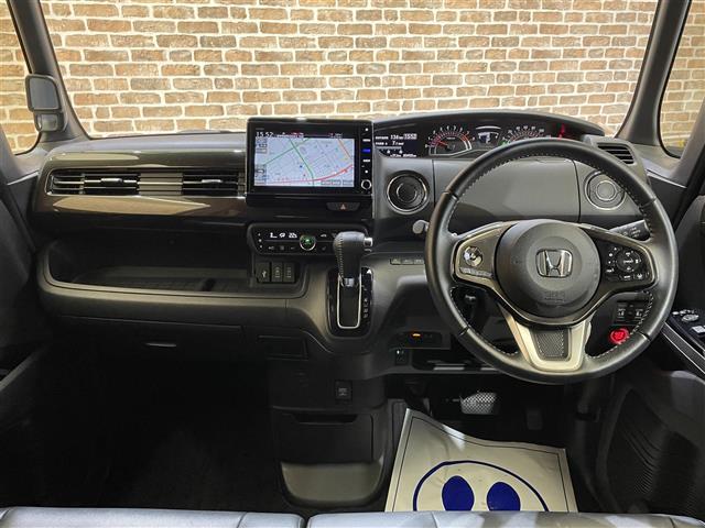 Ｎ－ＢＯＸ Ｇ・Ｌターボホンダセンシング　ワンオーナー　４ＷＤ　ターボ　両側パワースライドドア（左側ハンズフリー機能付き）　パドルシフト　シートヒーター　ホンダセンシング　ルーフコンソール　純正ナビ　フルセグＴＶ　ＬＥＤヘッドランプ（13枚目）
