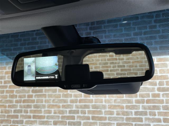 デリカＤ：５ シャモニー　登録済未使用車　特別仕様車　４ＷＤ　マルチアラウンドモニター　純正アクセサリーＡＬＰＩＮＥ製ナビ　ｅ－Ａｓｓｉｓｔ　撥水機能付き専用シート　エレクトリックテールゲート　パワーシート　シートヒーター（3枚目）