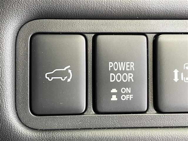 デリカＤ：５ シャモニー　登録済未使用車　特別仕様車　４ＷＤ　マルチアラウンドモニター　純正アクセサリーＡＬＰＩＮＥ製ナビ　ｅ－Ａｓｓｉｓｔ　撥水機能付き専用シート　エレクトリックテールゲート　パワーシート　シートヒーター（4枚目）