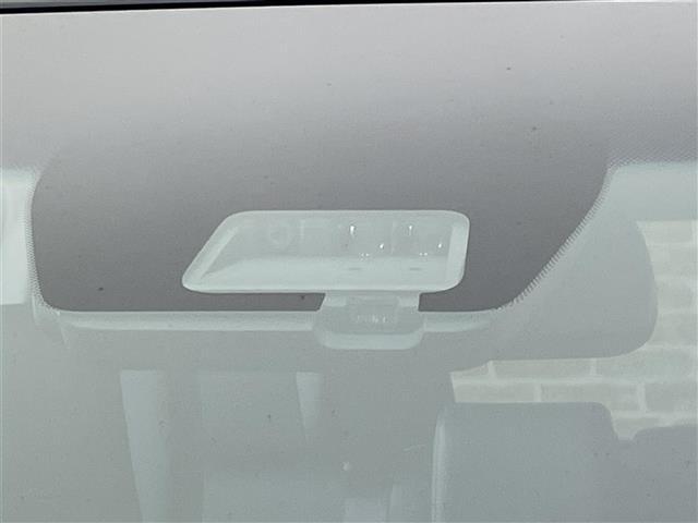 デリカＤ：５ シャモニー　登録済未使用車　特別仕様車　４ＷＤ　マルチアラウンドモニター　純正アクセサリーＡＬＰＩＮＥ製ナビ　ｅ－Ａｓｓｉｓｔ　撥水機能付き専用シート　エレクトリックテールゲート　パワーシート　シートヒーター（9枚目）