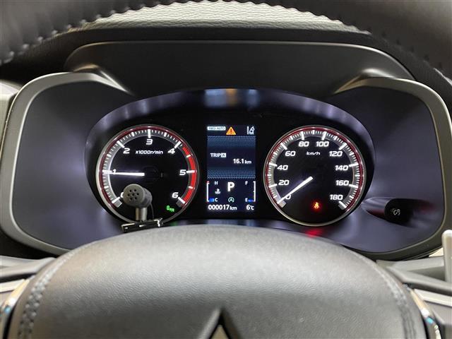 デリカＤ：５ シャモニー　登録済未使用車　特別仕様車　４ＷＤ　マルチアラウンドモニター　純正アクセサリーＡＬＰＩＮＥ製ナビ　ｅ－Ａｓｓｉｓｔ　撥水機能付き専用シート　エレクトリックテールゲート　パワーシート　シートヒーター（15枚目）