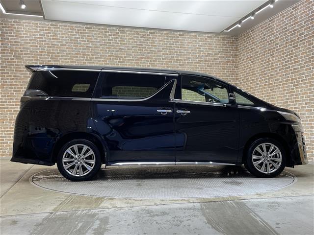 ヴェルファイア 2.5Z ゴールデンアイズ 4WD JBLプレミアムサウンドシステム パノラミックビューモニター インテリジェントパーキングアシスト2 電動ステップ トヨタセーフティセンス NAVI・AI-SHIFT 3眼LEDヘッドランプ(38枚目)