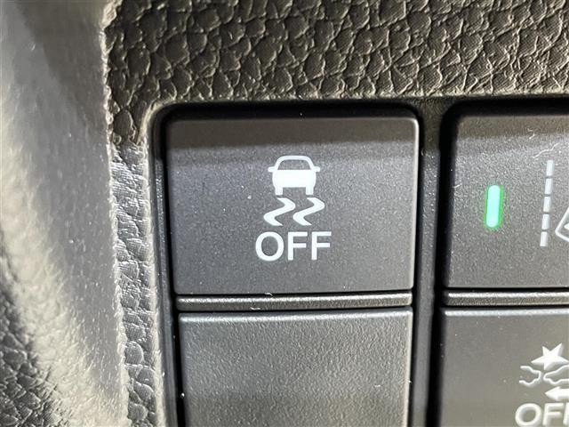 Ｎ－ＢＯＸ Ｇ・Ｌターボホンダセンシング　ワンオーナー　４ＷＤ　ターボ　ホンダセンシング　衝突軽減ブレーキ　アダプティブクルーズコントロール　オートハイビーム　両側パワースライドドア　シートヒーター　パドルシフト　純正ナビ　フルセグＴＶ（5枚目）