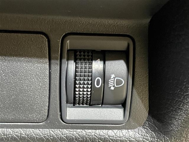 エクストレイル 20Xi Vセレクション ワンオーナー 4WD プロパイロット アラウンドビューモニター エマージェンシーブレーキ ハンズフリー機能付きオートバックドア ヒルディセントコントロール インテリジェントルームミラー(12枚目)