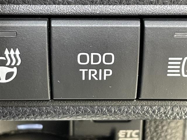 カローラツーリング ハイブリッド ダブルバイビー 4WD 寒冷地仕様 AC100V1500Wコンセント トヨタセーフティセンス プリクラッシュセーフティ レーダークルーズコントロール クリアランスソナー シートヒーター ステアリングヒーター(9枚目)