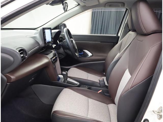 ヤリスクロス ハイブリッドＺ　ドライブレコーダ　インテリジェントキー　アルミホイル　ＬＥＤライト　リアカメラ　クルーズコントロール　整備記録簿　横滑り防止システム　ナビＴＶ　メモリーナビゲーション　電動シ－ト　パワステ　キーフリー（18枚目）