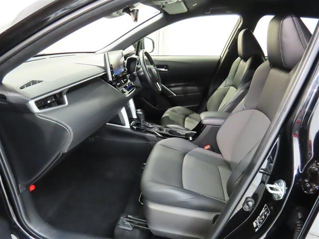 収納も便利で使いやすい。小物や大切な物をやさしく収納。カップホルダーの位置も使いやすいです♪