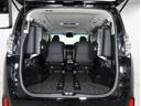サードシートを跳ね上げて、セカンドシートをスライドすることによって、さらに広いラゲージスペースが作り出せます!このラゲージスペースがワンボックスミニバンの魅力であり、メリットの1つです♪
