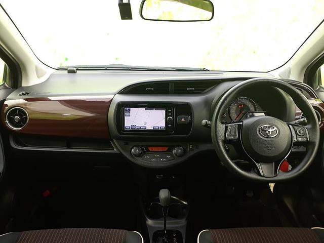 ジュエラ 純正 メモリーナビ/Bluetooth接続/ETC/EBD付ABS/バックモニター/フルセグTV/エアバッグ 運転席/エアバッグ 助手席/アルミホイール 社外 14インチ/パワーウインドウ(4枚目)