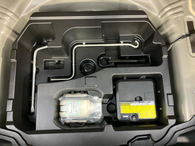 アクア G 新品タイヤ/保証書/純正 SDナビ/シートヒーター 前席/ヘッドランプ HID/Bluetooth接続/ETC/EBD付ABS/横滑り防止装置/フルセグTV/DVD/エアバッグ 運転席 DVD再生(29枚目)