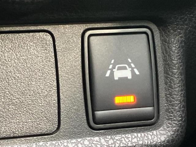 ノート eパワーメダリスト 保証書/純正 SDナビ/衝突安全装置/車線逸脱防止支援システム/シート ハーフレザー/ドライブレコーダー 純正/ヘッドランプ HID/Bluetooth接続/ETC/EBD付ABS/横滑り防止装置(37枚目)