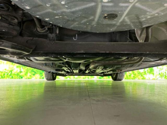 ノート eパワーメダリスト 保証書/純正 SDナビ/衝突安全装置/車線逸脱防止支援システム/シート ハーフレザー/ドライブレコーダー 純正/ヘッドランプ HID/Bluetooth接続/ETC/EBD付ABS/横滑り防止装置(60枚目)