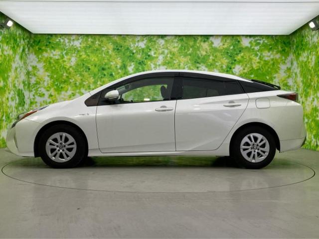 プリウス S 新品タイヤ/保証書/純正 SDナビ/トヨタセーフティセンス/車線逸脱防止支援システム/パーキングアシスト バックガイド/ドライブレコーダー 社外/ヘッドランプ LED 衝突被害軽減システム ドラレコ(2枚目)