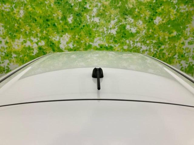 スイフト ハイブリッドML 新品タイヤ/社外 SDナビ/シートヒーター/パーキングアシスト バックガイド/ドライブレコーダー 純正/ヘッドランプ HID/ETC/EBD付ABS/横滑り防止装置/アイドリングストップ バックカメラ(57枚目)