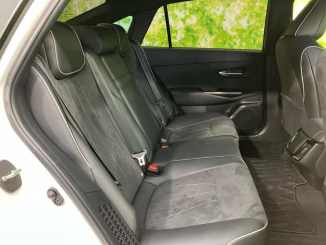 クラウンハイブリッド ＲＳアドバンス　保証書／純正　ＳＤナビ／トヨタセーフティセンス／シートヒーター　前席／全方位モニター／車線逸脱防止支援システム／シート　合皮／パーキングアシスト　自動操舵／ヘッドランプ　ＬＥＤ／ＵＳＢジャック　ＥＴＣ（5枚目）