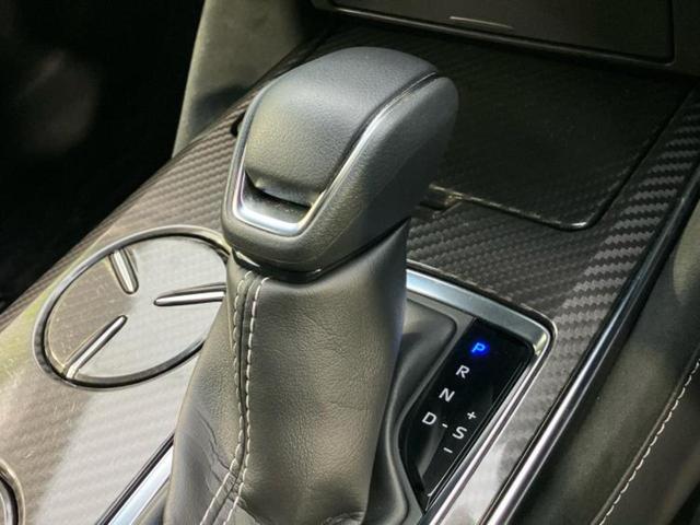 クラウンハイブリッド ＲＳアドバンス　保証書／純正　ＳＤナビ／トヨタセーフティセンス／シートヒーター　前席／全方位モニター／車線逸脱防止支援システム／シート　合皮／パーキングアシスト　自動操舵／ヘッドランプ　ＬＥＤ／ＵＳＢジャック　ＥＴＣ（18枚目）