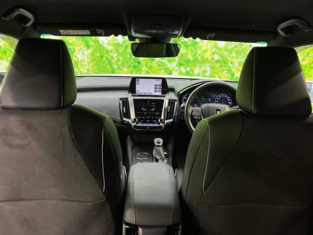 クラウンハイブリッド ＲＳアドバンス　保証書／純正　ＳＤナビ／トヨタセーフティセンス／シートヒーター　前席／全方位モニター／車線逸脱防止支援システム／シート　合皮／パーキングアシスト　自動操舵／ヘッドランプ　ＬＥＤ／ＵＳＢジャック　ＥＴＣ（19枚目）