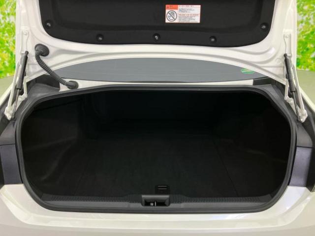 クラウンハイブリッド ＲＳアドバンス　保証書／純正　ＳＤナビ／トヨタセーフティセンス／シートヒーター　前席／全方位モニター／車線逸脱防止支援システム／シート　合皮／パーキングアシスト　自動操舵／ヘッドランプ　ＬＥＤ／ＵＳＢジャック　ＥＴＣ（20枚目）