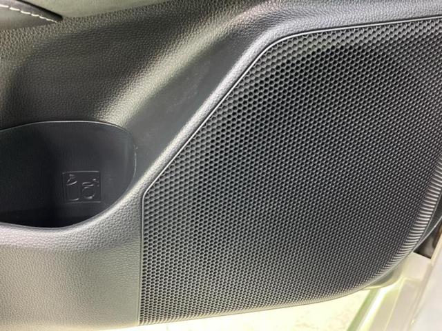 クラウンハイブリッド ＲＳアドバンス　保証書／純正　ＳＤナビ／トヨタセーフティセンス／シートヒーター　前席／全方位モニター／車線逸脱防止支援システム／シート　合皮／パーキングアシスト　自動操舵／ヘッドランプ　ＬＥＤ／ＵＳＢジャック　ＥＴＣ（45枚目）