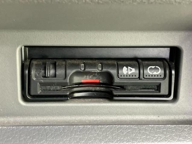 ＮＶ３５０キャラバンバン ４ＷＤ　ＤＸスーパーロングワイドクロムギアパッケージ　純正　ＳＤナビ／ヘッドランプ　ＨＩＤ／Ｂｌｕｅｔｏｏｔｈ接続／ＥＴＣ／ＥＢＤ付ＡＢＳ／フルセグＴＶ／エアバッグ　運転席／エアバッグ　助手席／アルミホイール　純正　１５インチ／パワーウインドウ　４ＷＤ（22枚目）