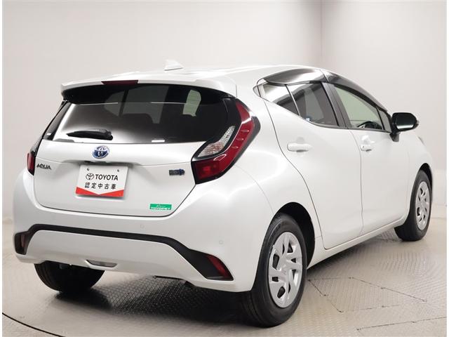 アクア Ｇ　ＶＳＣ　衝突軽減ブレーキ　メモリナビ　バックモニター　ＬＥＤ　クルーズコントロール　スマートキー　ＥＴＣ車載器　ＡＣ１００Ｖ　フルセグＴＶ　ナビＴＶ　パワーウィンドウ　イモビライザー　サイドエアバック（3枚目）