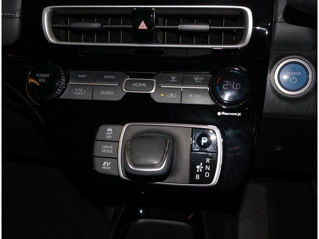 アクア Ｇ　ＶＳＣ　衝突軽減ブレーキ　メモリナビ　バックモニター　ＬＥＤ　クルーズコントロール　スマートキー　ＥＴＣ車載器　ＡＣ１００Ｖ　フルセグＴＶ　ナビＴＶ　パワーウィンドウ　イモビライザー　サイドエアバック（12枚目）