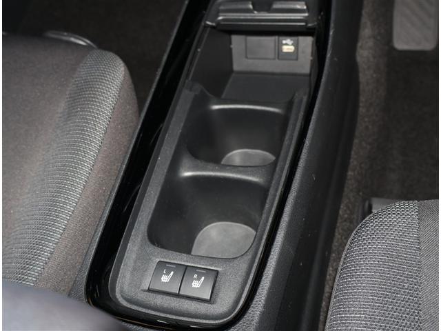 アクア Ｇ　ＶＳＣ　衝突軽減ブレーキ　メモリナビ　バックモニター　ＬＥＤ　クルーズコントロール　スマートキー　ＥＴＣ車載器　ＡＣ１００Ｖ　フルセグＴＶ　ナビＴＶ　パワーウィンドウ　イモビライザー　サイドエアバック（13枚目）