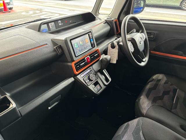 タント ファンクロス　一年保証・距離無制限　走行２５３キロ　７インチ純正エントリーナビ　ブルートゥース　バックカメラ　クリアランスソナー　オートライト　ＬＥＤヘッドライト　シートヒーター（7枚目）